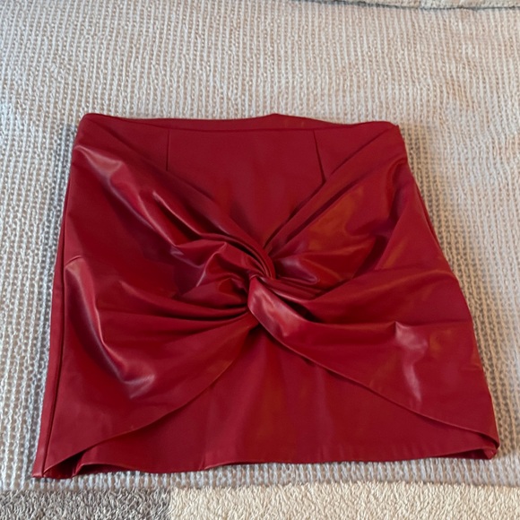 ZARA Faux Leather Red Knot Front Mini Skirt size L - Picture 7 of 12